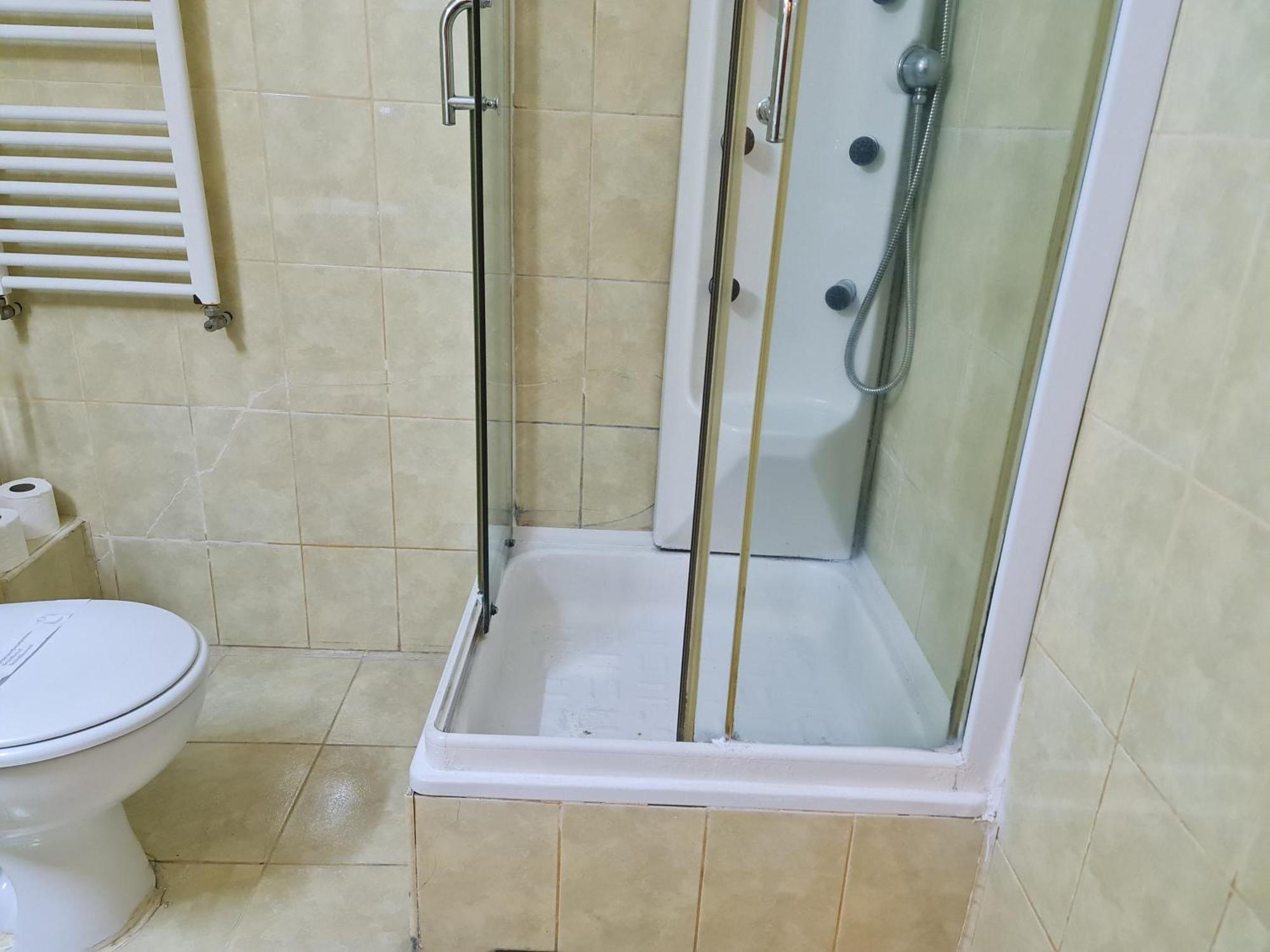 Hotel Magic Gt Trivale Pitesti Ngoại thất bức ảnh