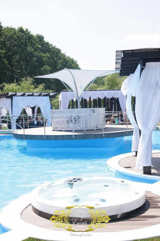 Hotel Magic Gt Trivale Pitesti Ngoại thất bức ảnh