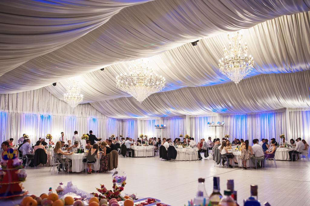 Hotel Magic Gt Trivale Pitesti Ngoại thất bức ảnh