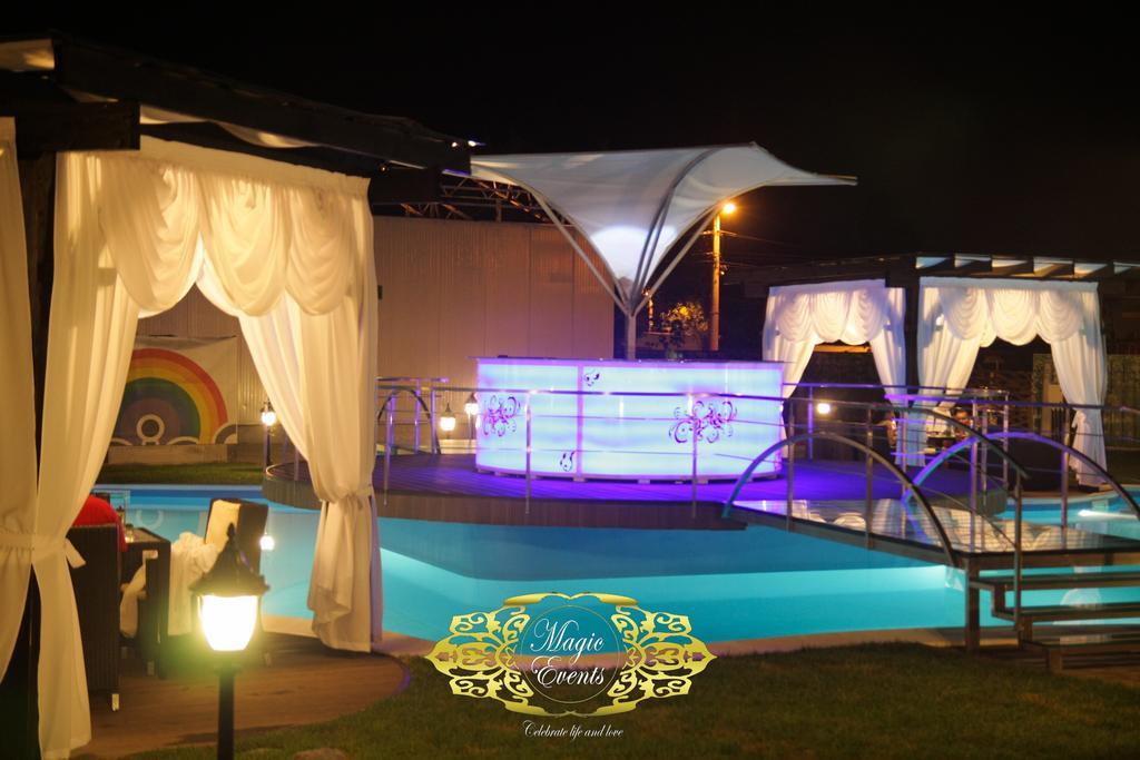 Hotel Magic Gt Trivale Pitesti Ngoại thất bức ảnh