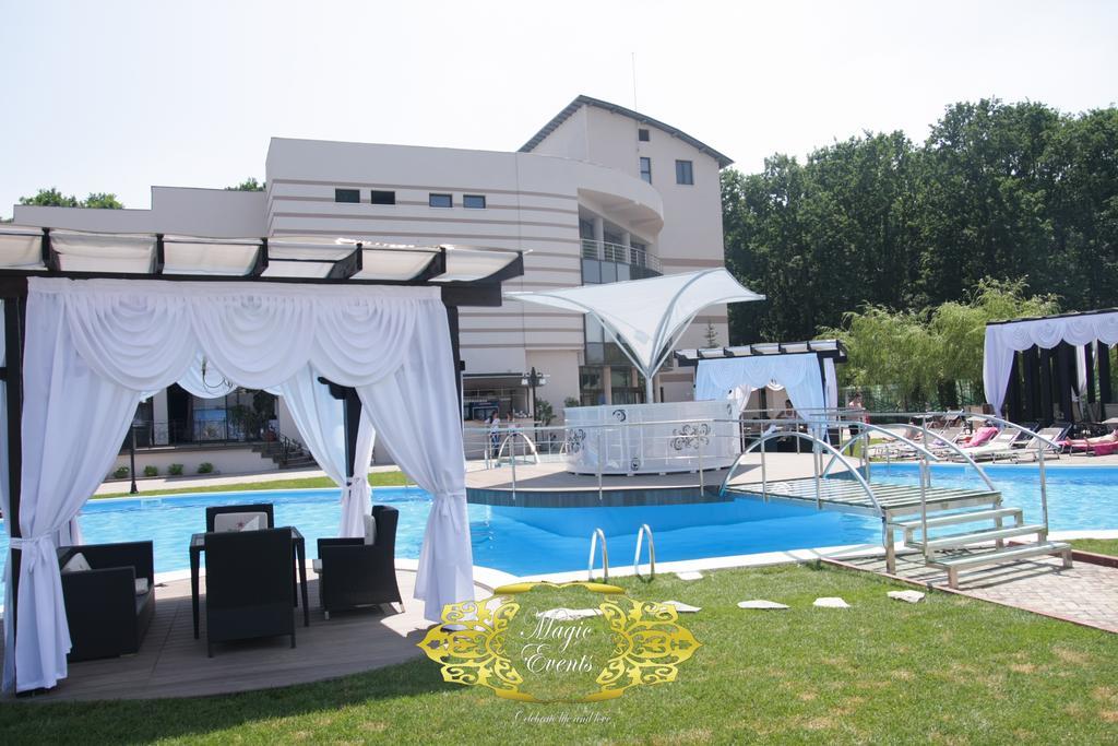 Hotel Magic Gt Trivale Pitesti Ngoại thất bức ảnh
